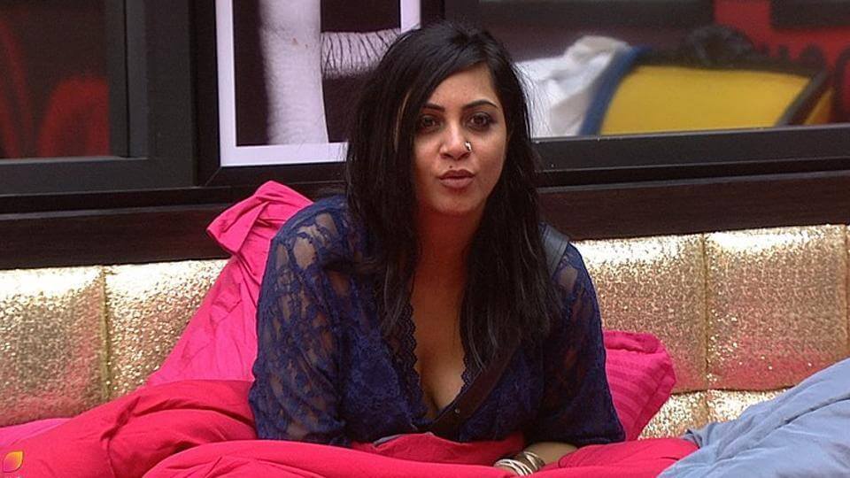 Arshi Khan – He Stares at My Body in Big Boss House