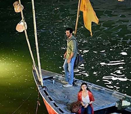 Ranbir Kapoor and Alia Bhatt snapped on the sets of Brahmastra